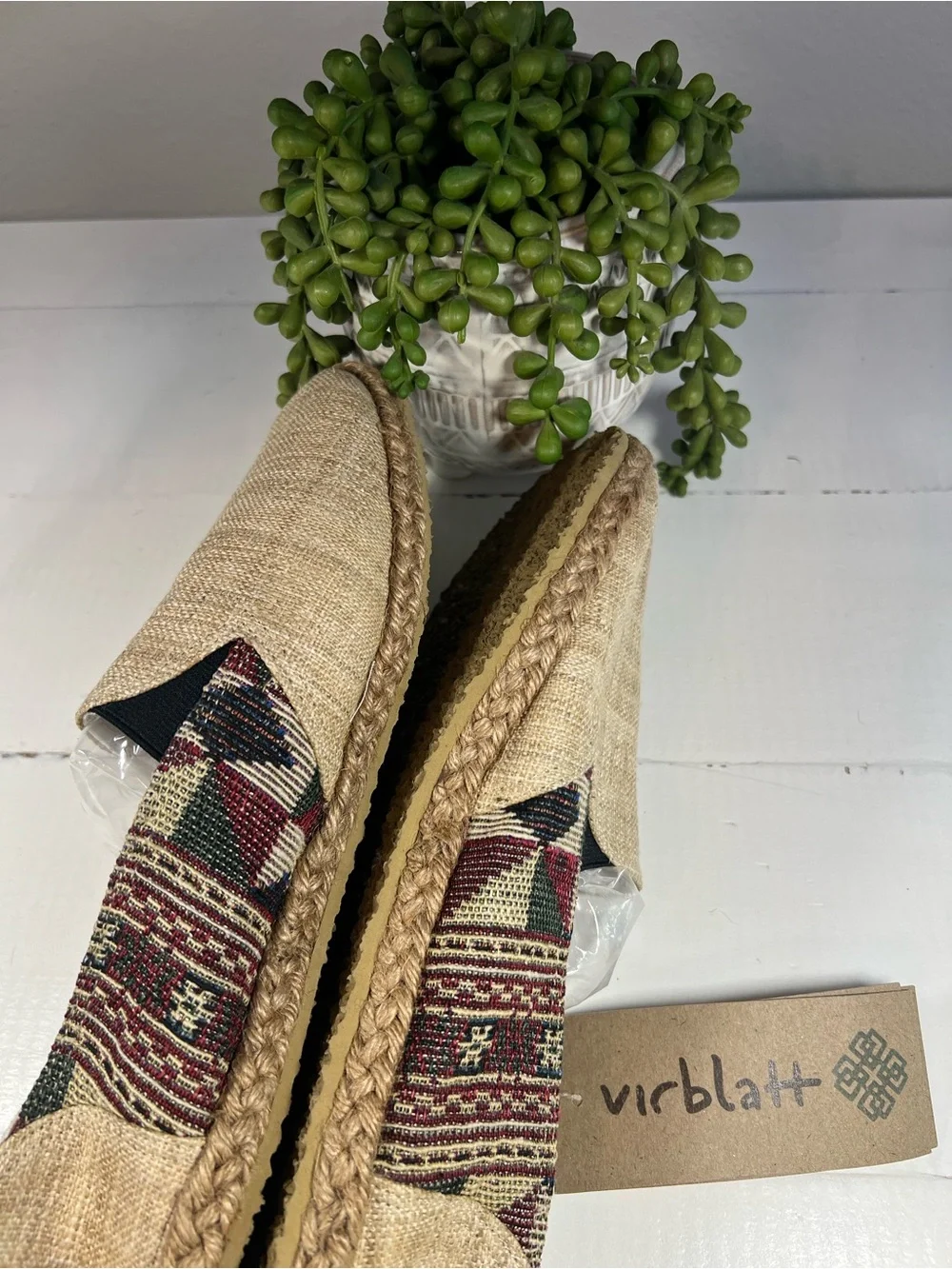 UNISEX VIRBLATT slip-on shoes. Tan Canvas with Patterned Trim. NWT